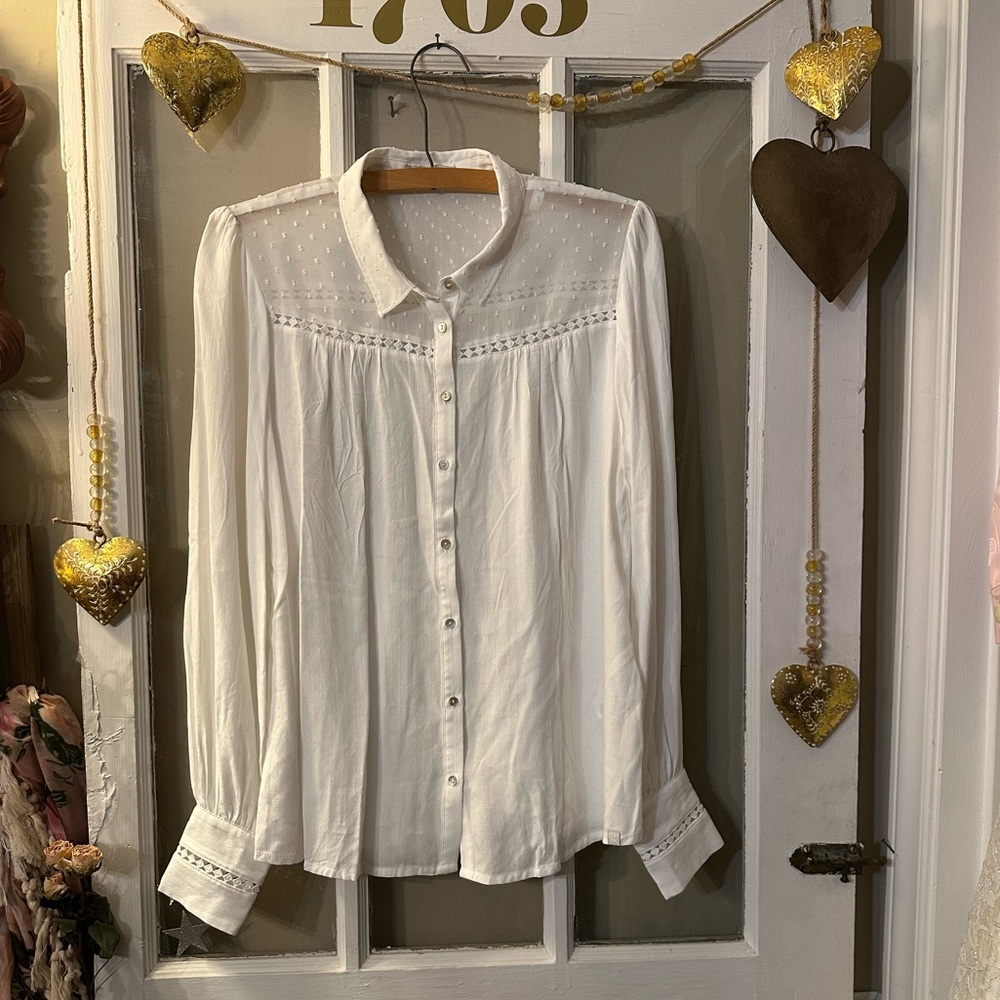 Bonobo Feminine Office Siren  Minimalist Cloud Dancer Blouse France